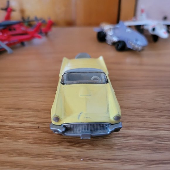 1996 Hot Wheels ’53 Thunderbird & 1989 Matchbox 1957 Thunderbird - Picture 10 of 13